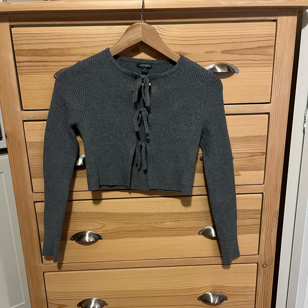 Wild Fable Ribbed Tie Front Long Sleeved Cropped Cardigan Grey